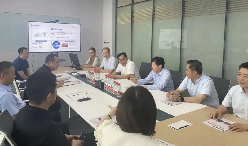 省財(cái)政廳副廳長(zhǎng)劉翔煜一行到獵鷹調(diào)研